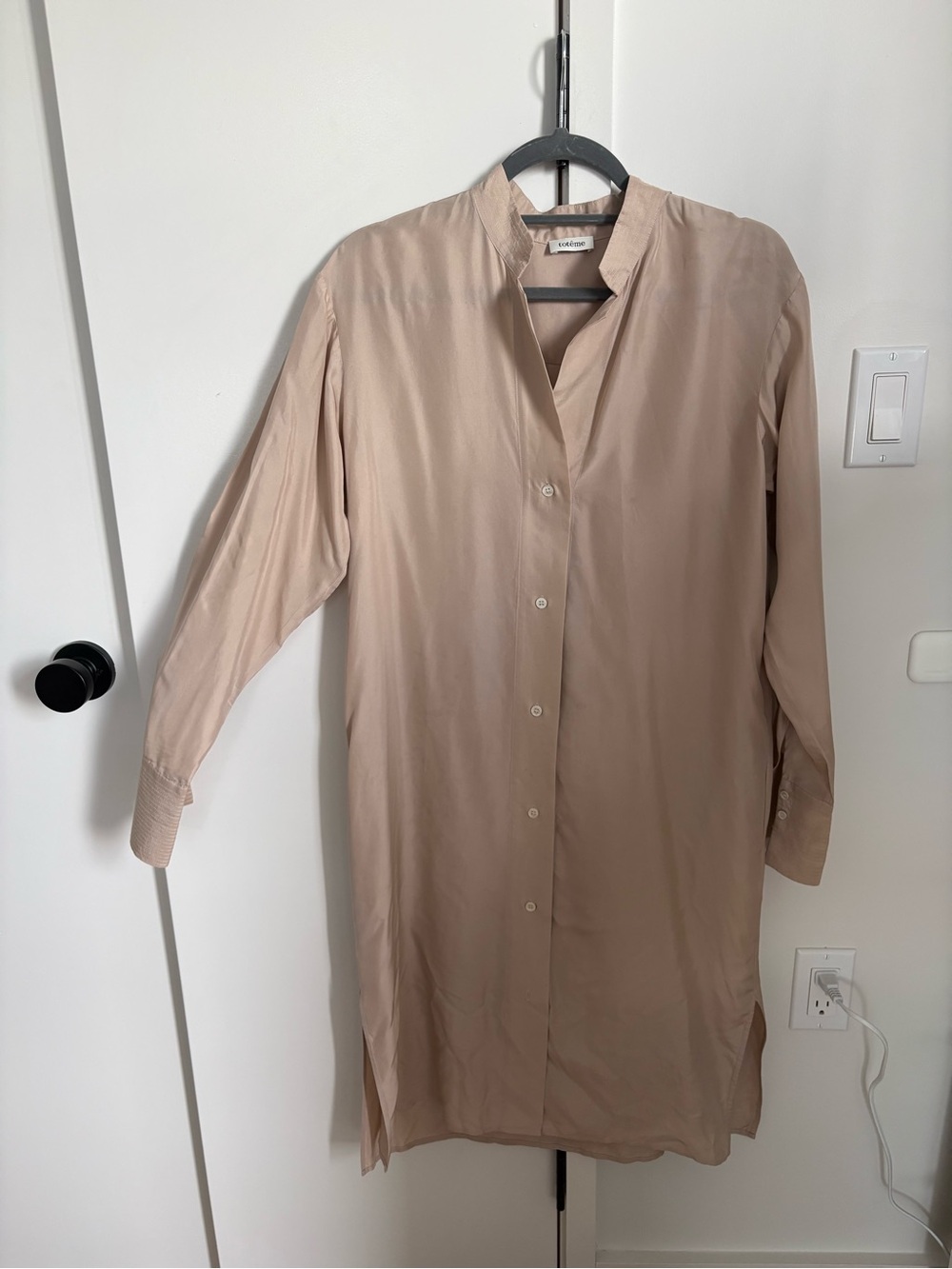 Toteme Beige-Rose Long Button-Up Tunic